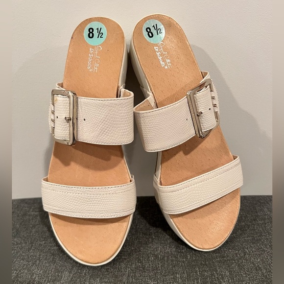 DR SCHOLLS White Sandals with Wide Straps and Platform Sole/size 8.5 - Picture 1 of 11